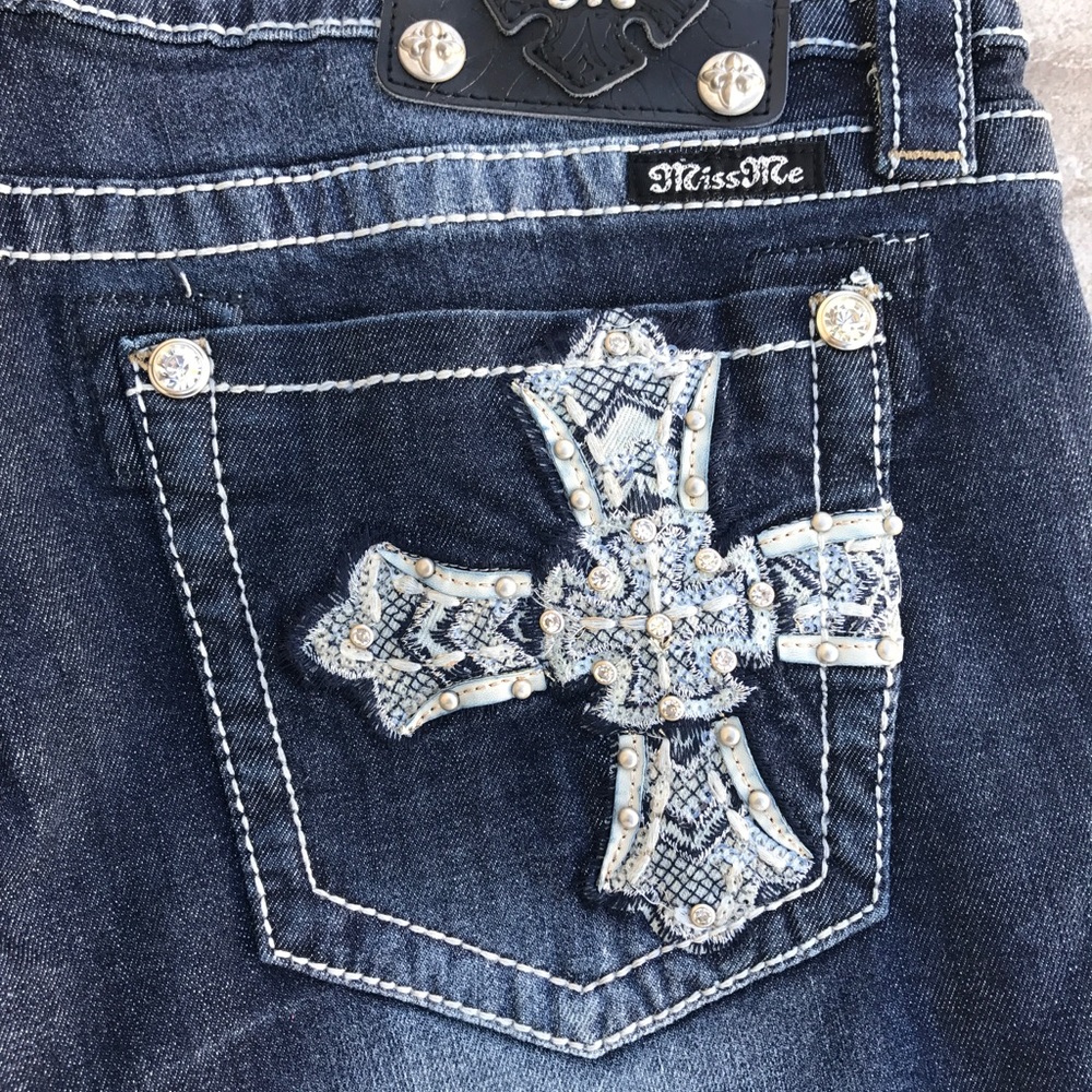 Miss Me Jeans Crossing Path Relaxed Boot Cut - Picture 4 of 4
